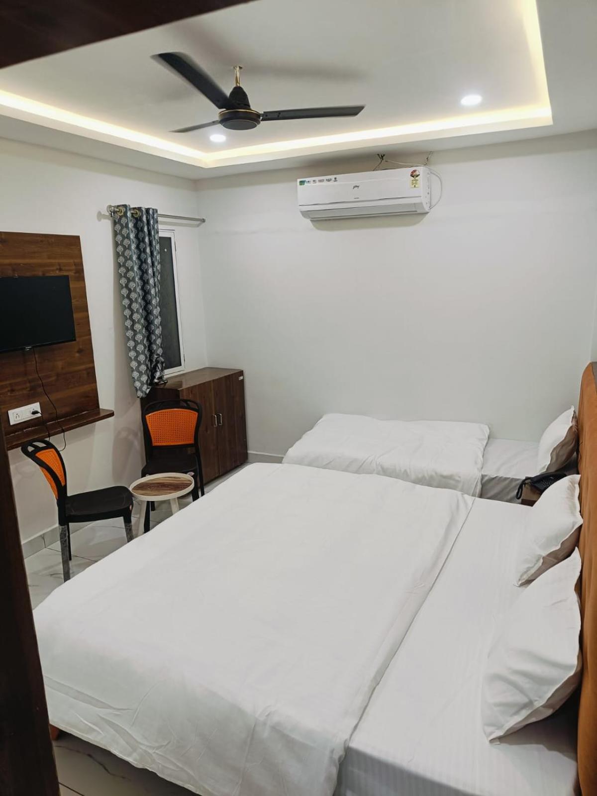 Hotel Shree Kedar Palace Ujjain Zewnętrze zdjęcie