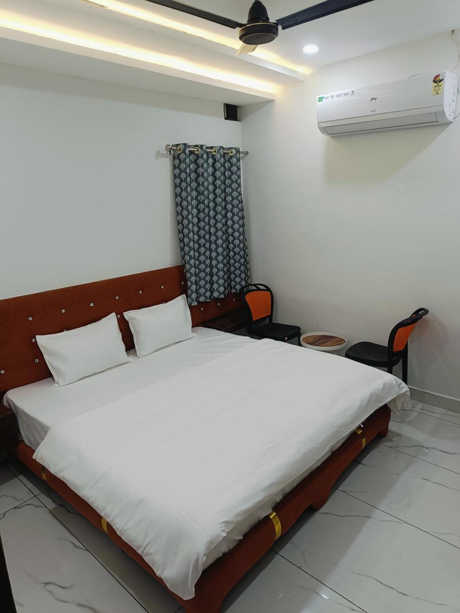 Hotel Shree Kedar Palace Ujjain Zewnętrze zdjęcie